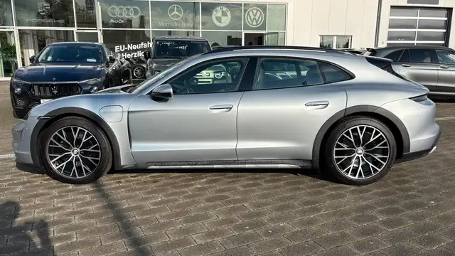 Porsche Taycan view 2