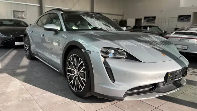 Porsche Taycan view 4