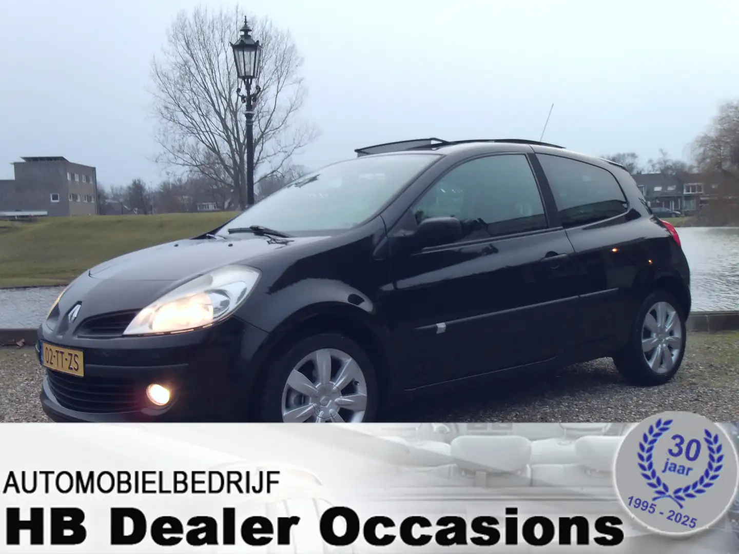 Renault Clio 1.4-16V Expression Schwarz - 1