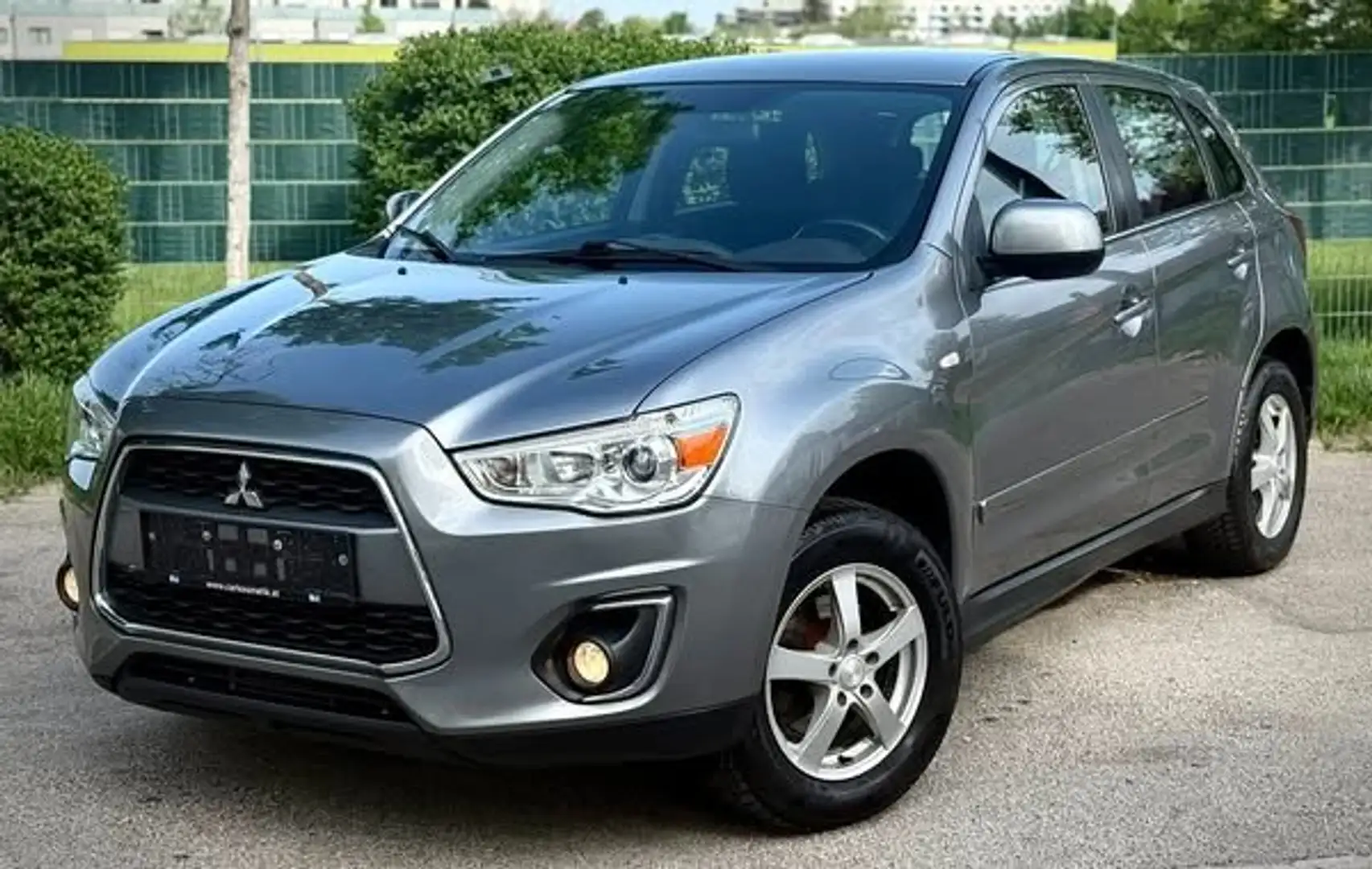 Mitsubishi ASX ASX 1,8 DI-D LP 2WD Invite 35 Inform Erstbesitz Gris - 1