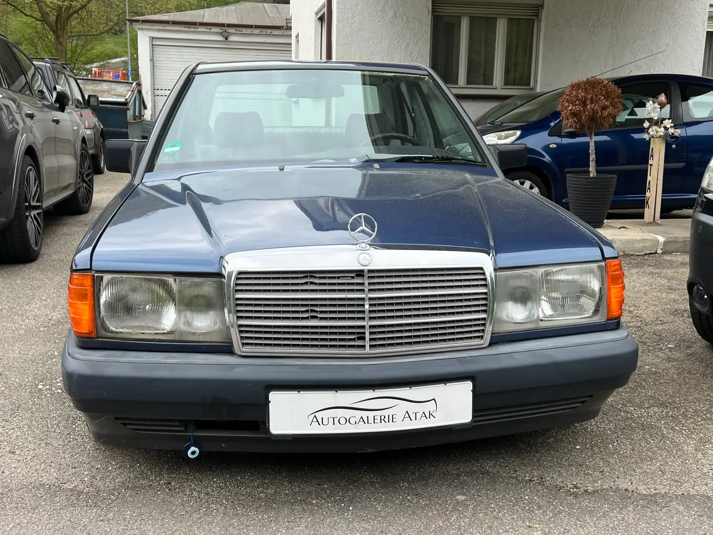Mercedes-Benz 190 2.0 *Automatik*H-Zulassung*Oldtimer* Синій - 2