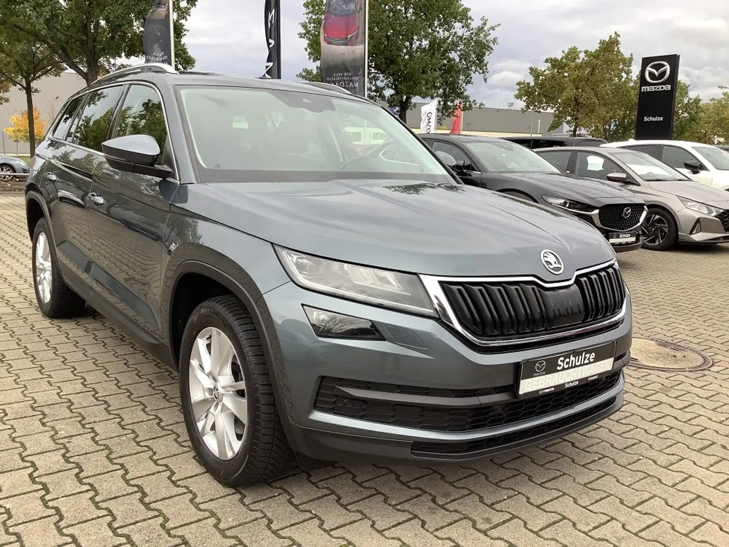 Skoda Kodiaq 2.0 TDI Style 4x4 AHK schwenkbar winterbereift Grau - 1