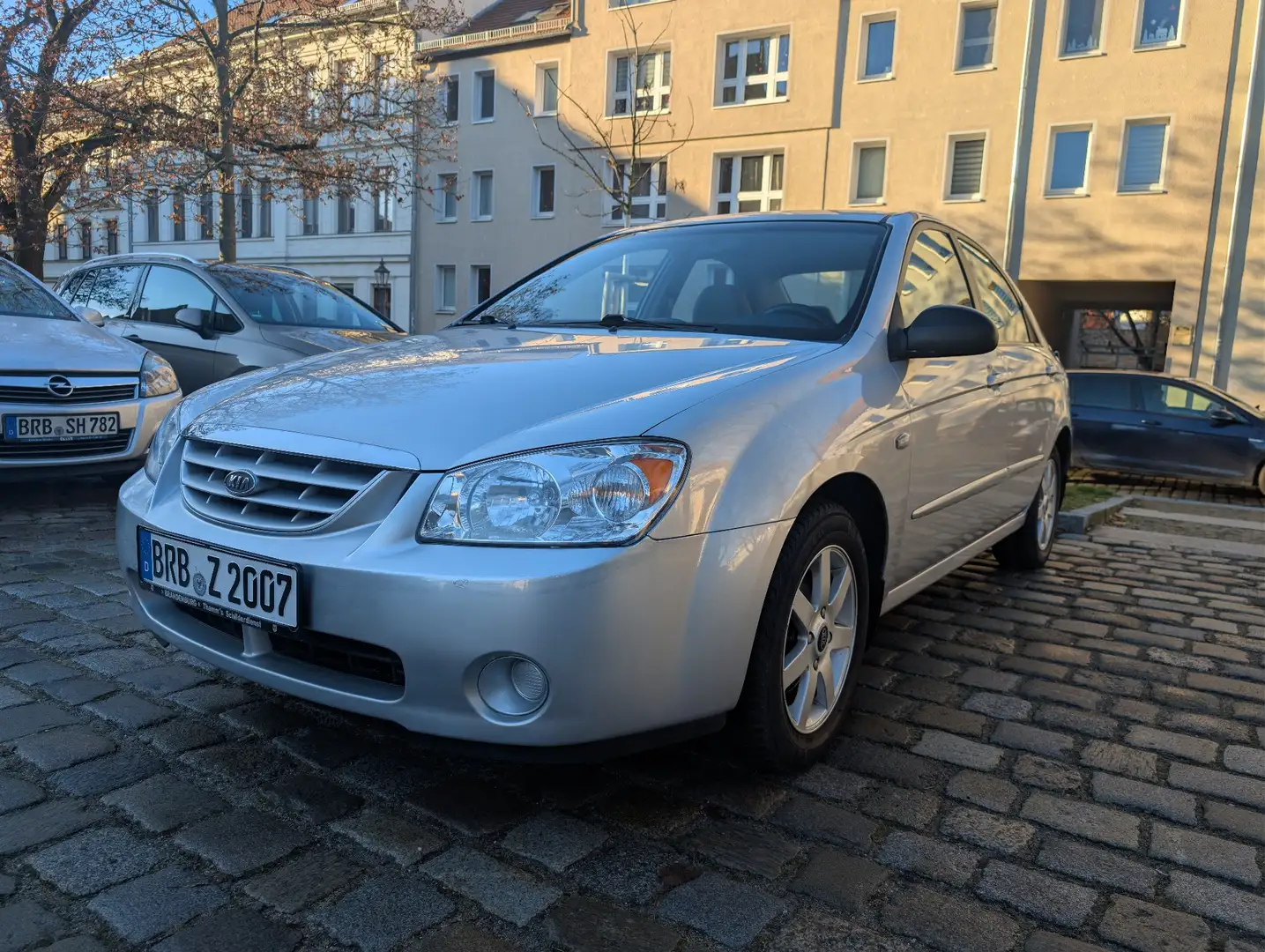 Kia Cerato 1.6 LX - 1
