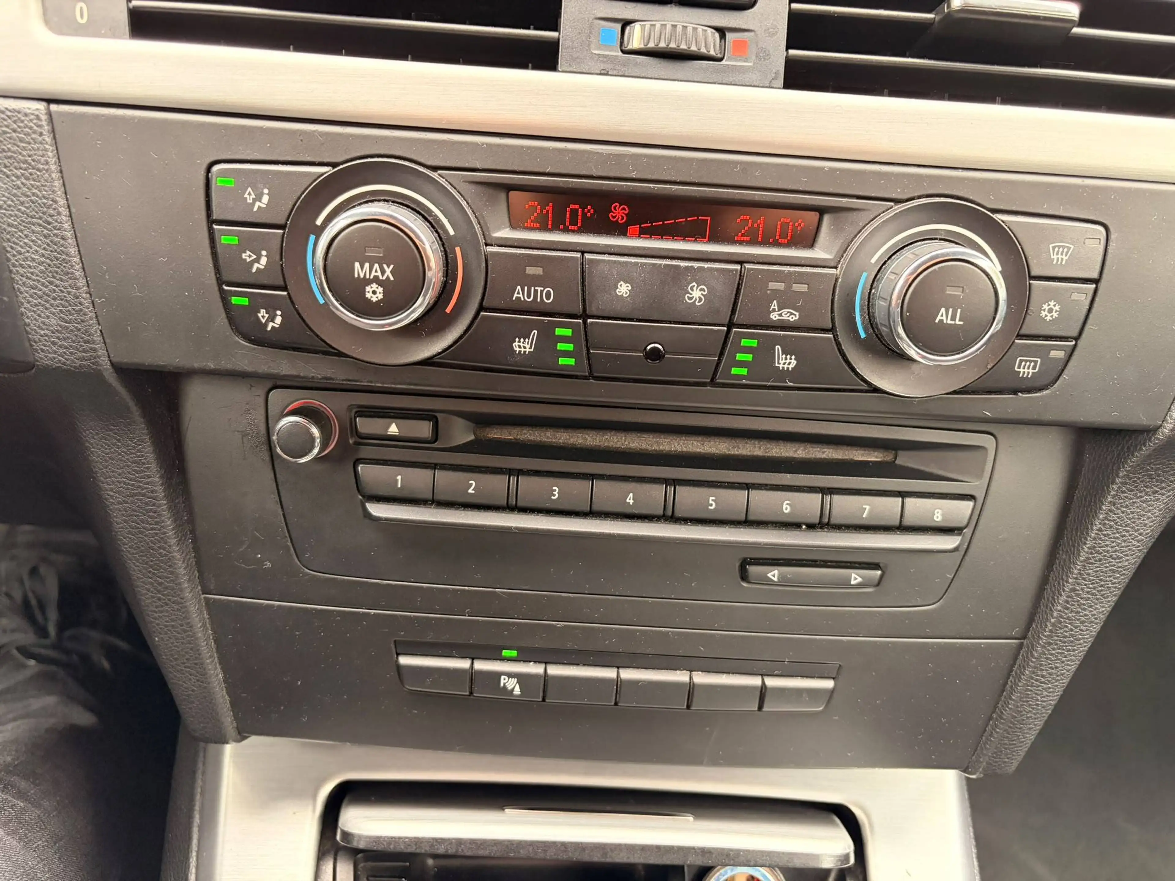 BMW 320 Cabriolet 320d - PACK M - AUTO - TEL : 0484359705 — photo 11