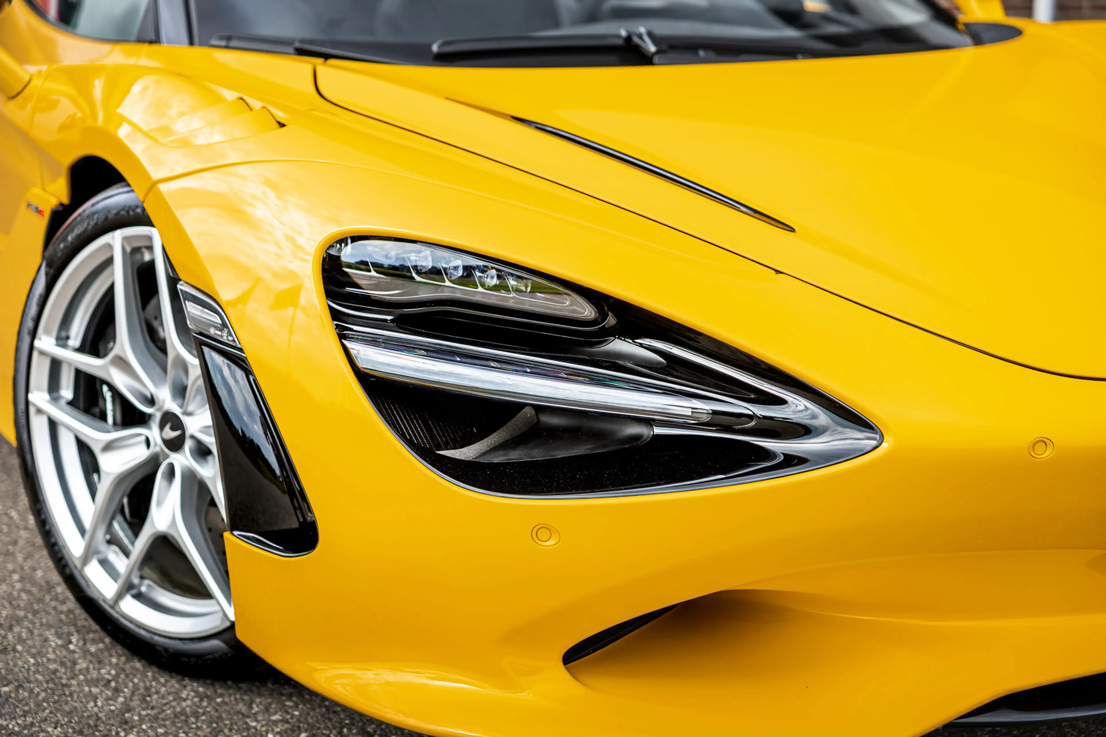 McLaren 750S Spider / Vulcano Yellow / Lift System / Elektrochr — photo 12