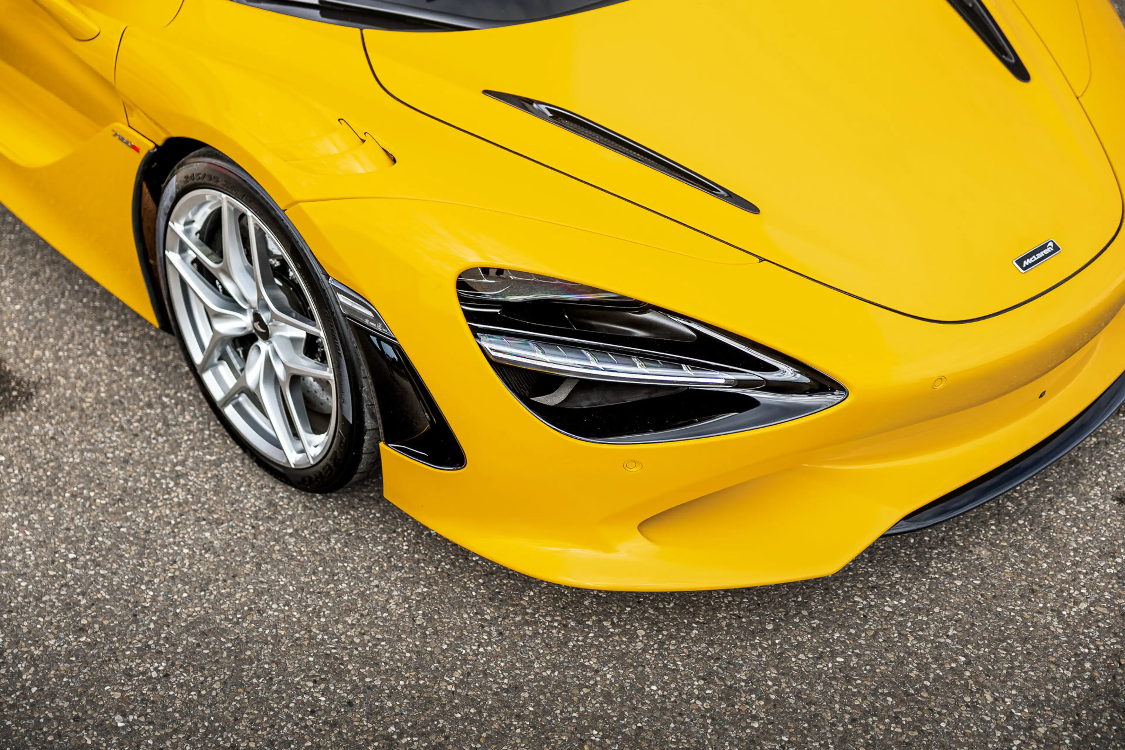 McLaren 750S Spider / Vulcano Yellow / Lift System / Elektrochr — photo 21