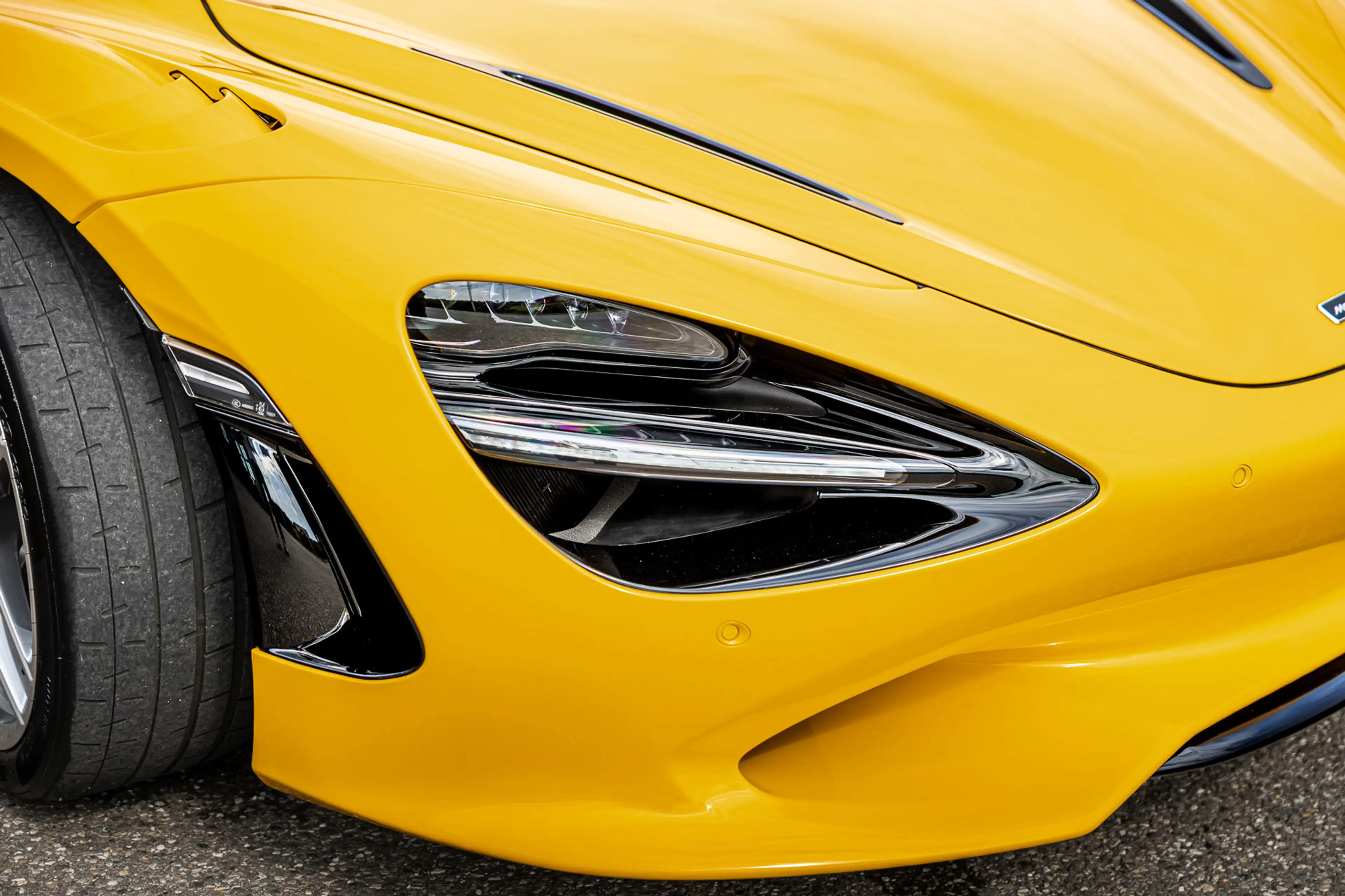 McLaren 750S Spider / Vulcano Yellow / Lift System / Elektrochr — photo 27