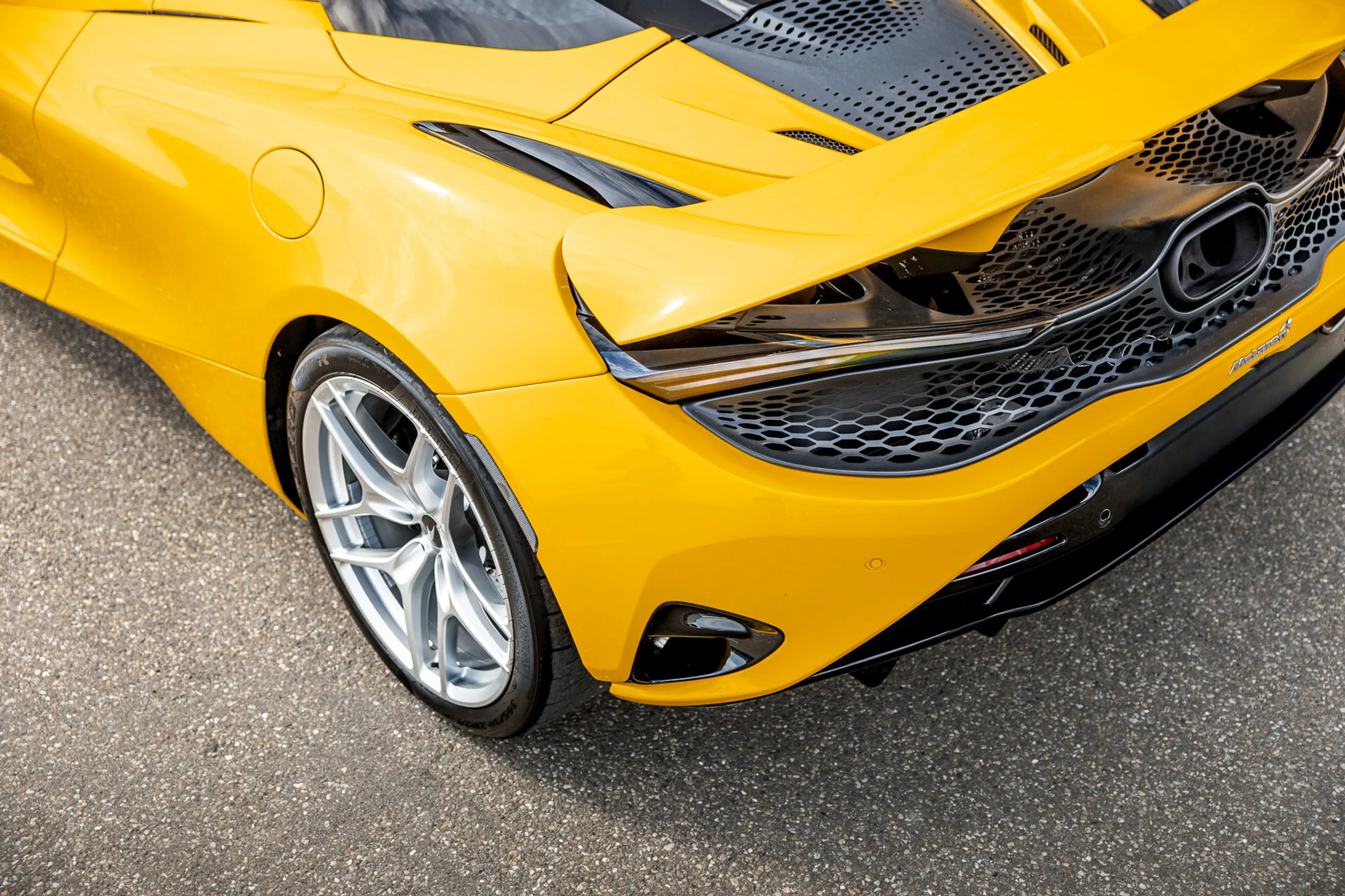 McLaren 750S Spider / Vulcano Yellow / Lift System / Elektrochr — photo 49