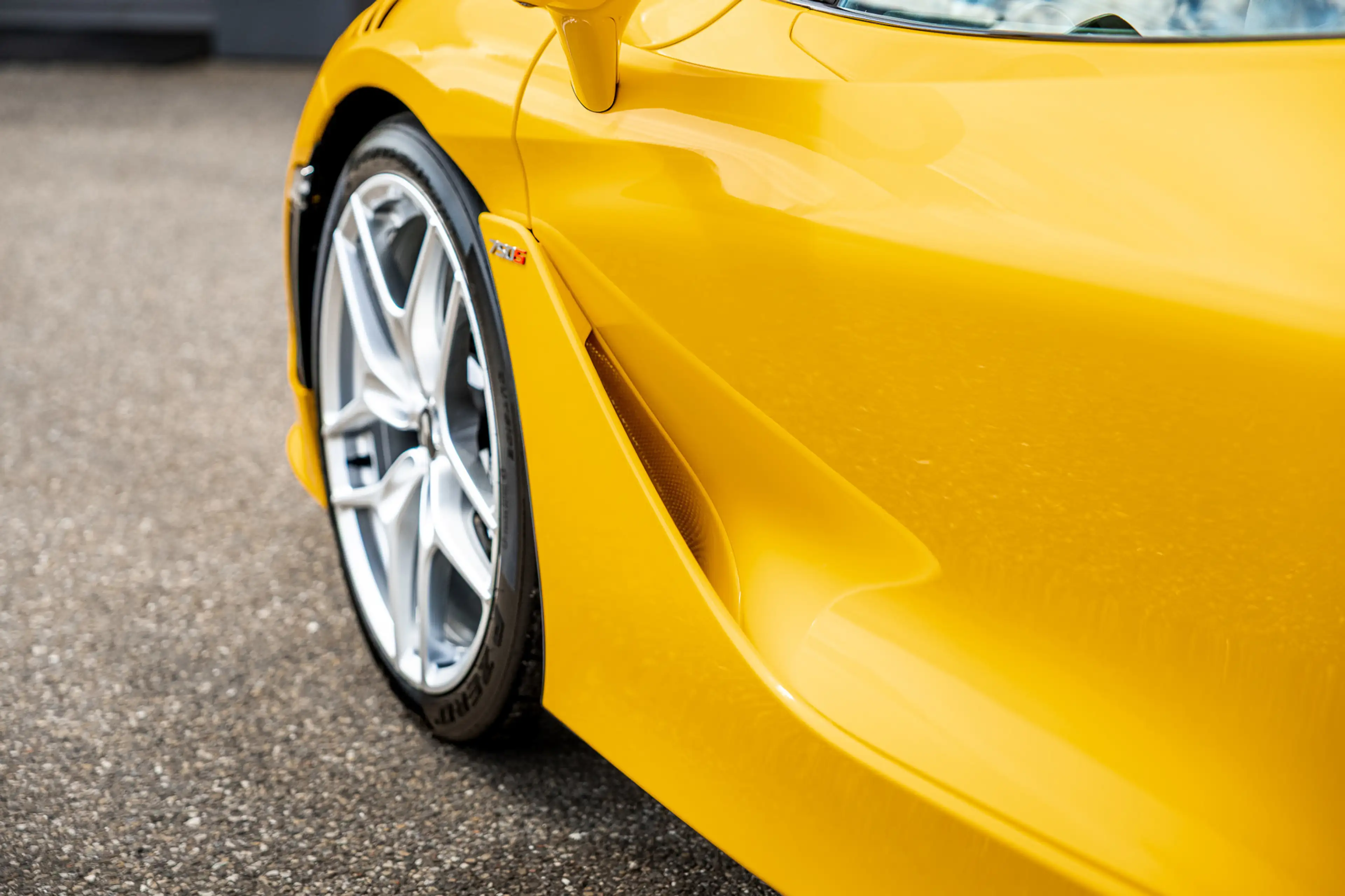 McLaren 750S Spider / Vulcano Yellow / Lift System / Elektrochr — photo 50