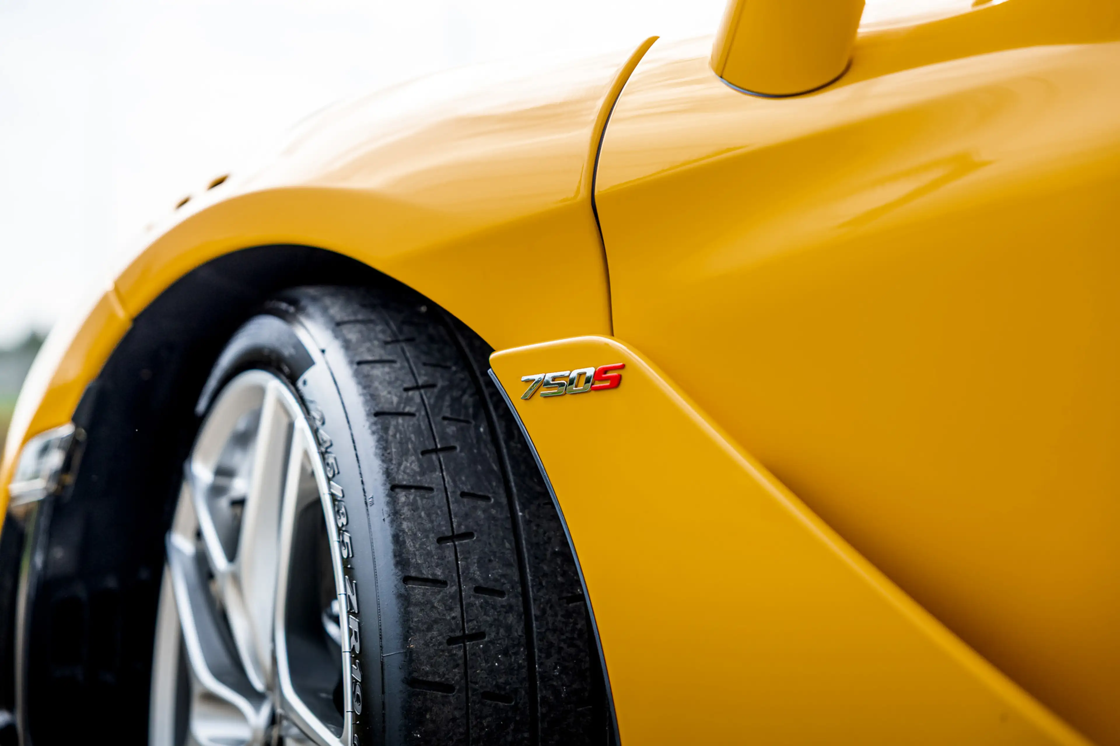 McLaren 750S Spider / Vulcano Yellow / Lift System / Elektrochr — photo 28