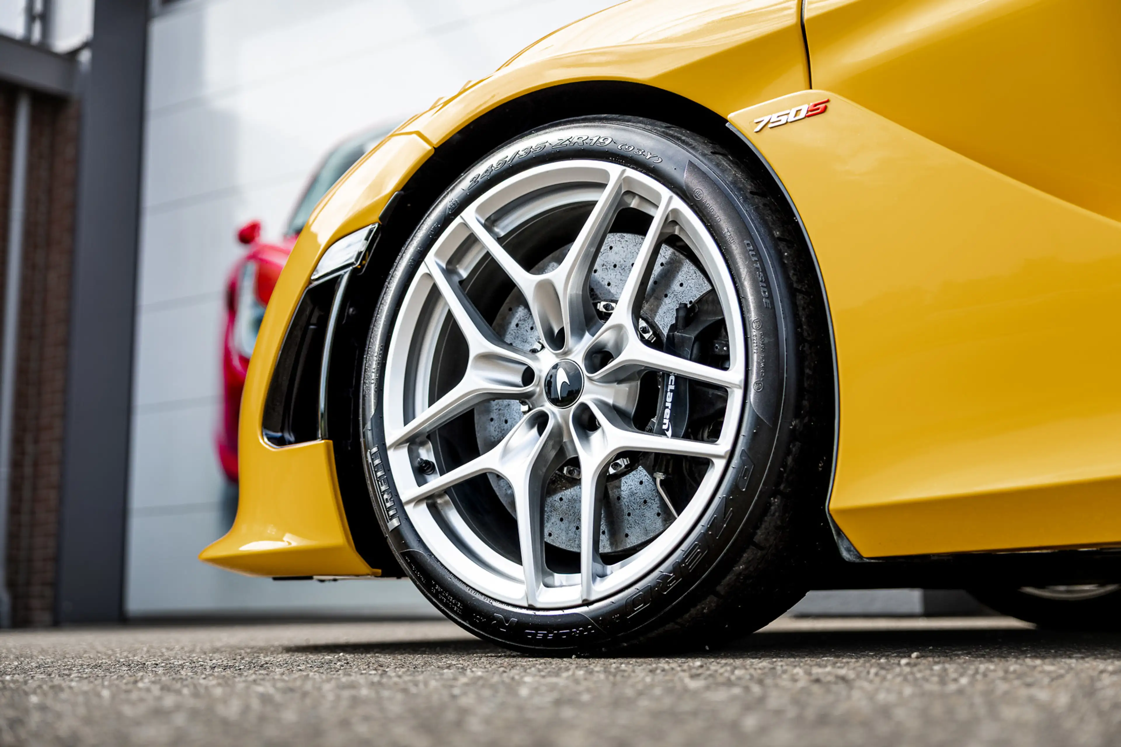 McLaren 750S Spider / Vulcano Yellow / Lift System / Elektrochr — photo 40