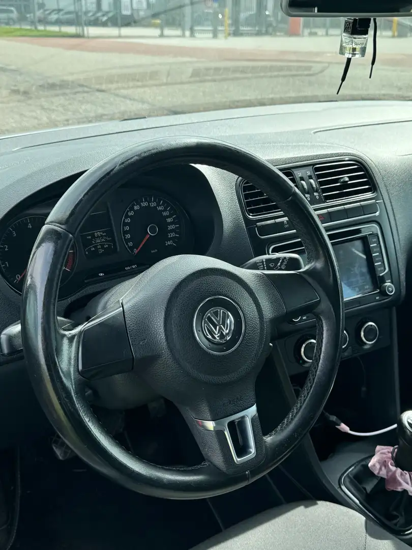 Volkswagen Polo 1.4 Comfortline | Derde eigenaar | Apple Carplay Zilver - 2