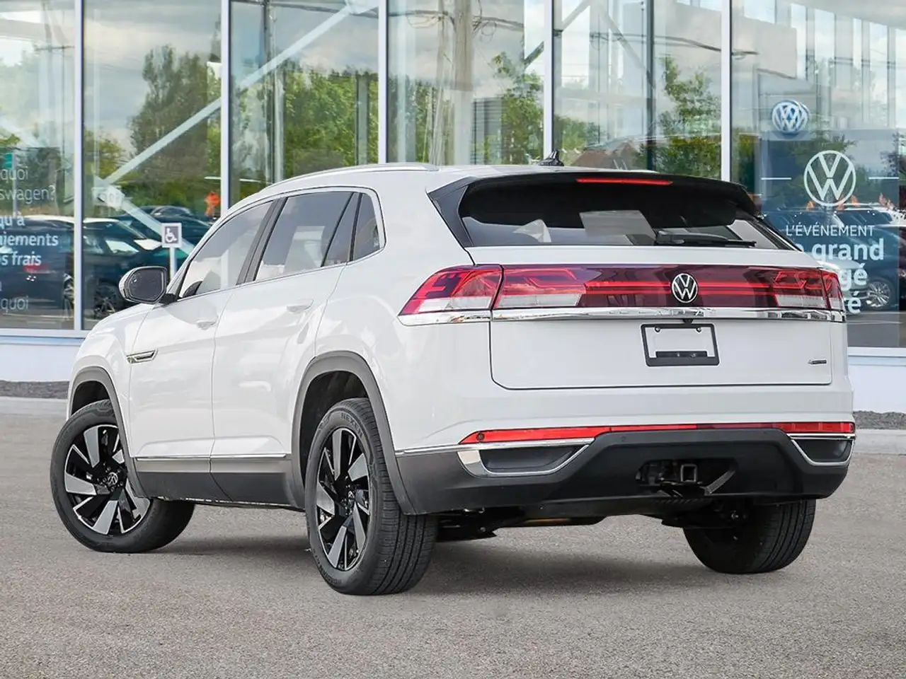 Volkswagen Atlas снимка Volkswagen Atlas