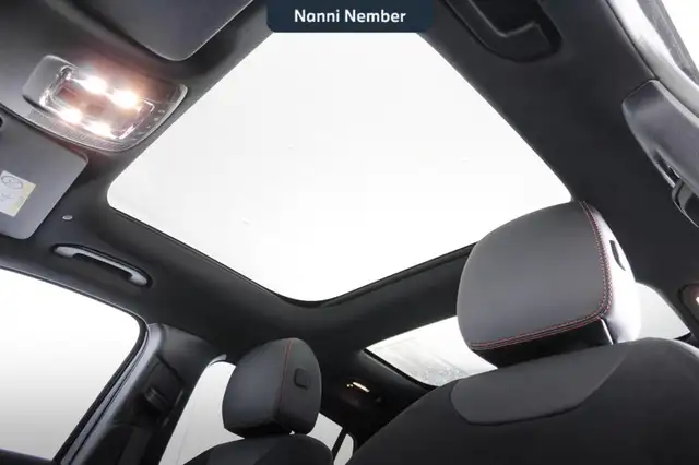 Mercedes-Benz GLA view 7
