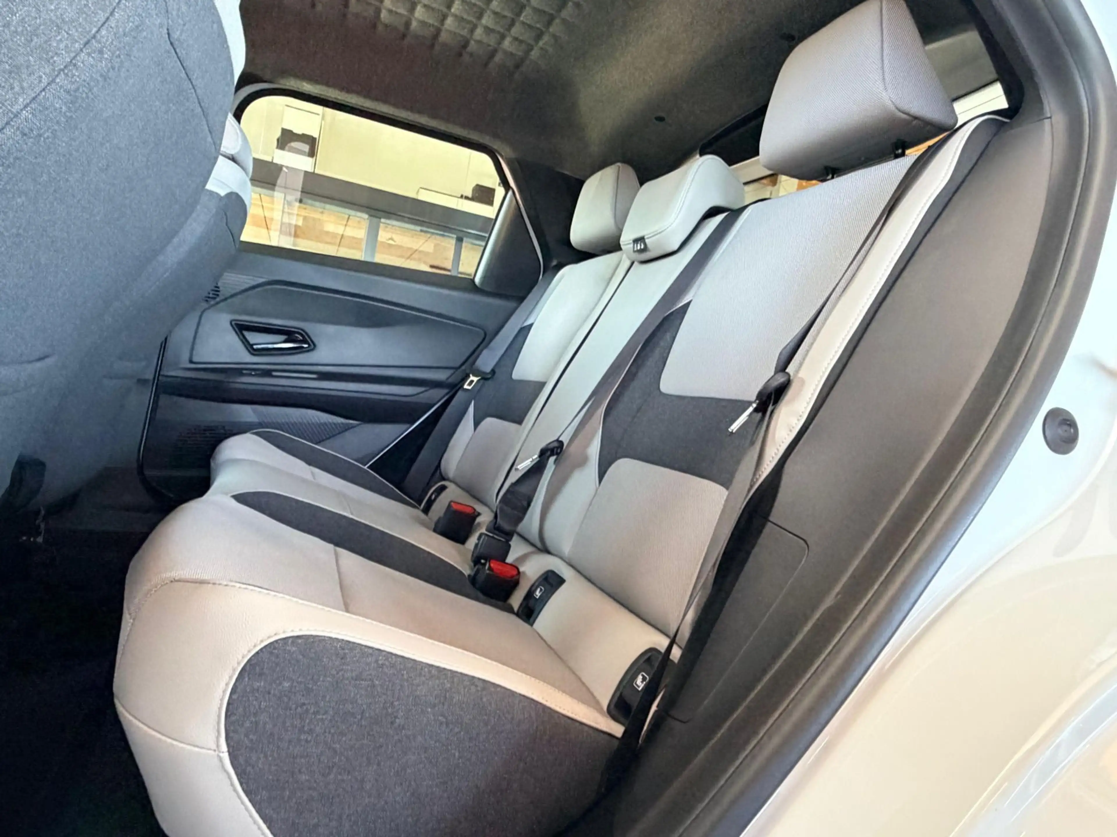 Nissan Micra Advance 40 kWh WINTER SPORT ZEN — photo 9