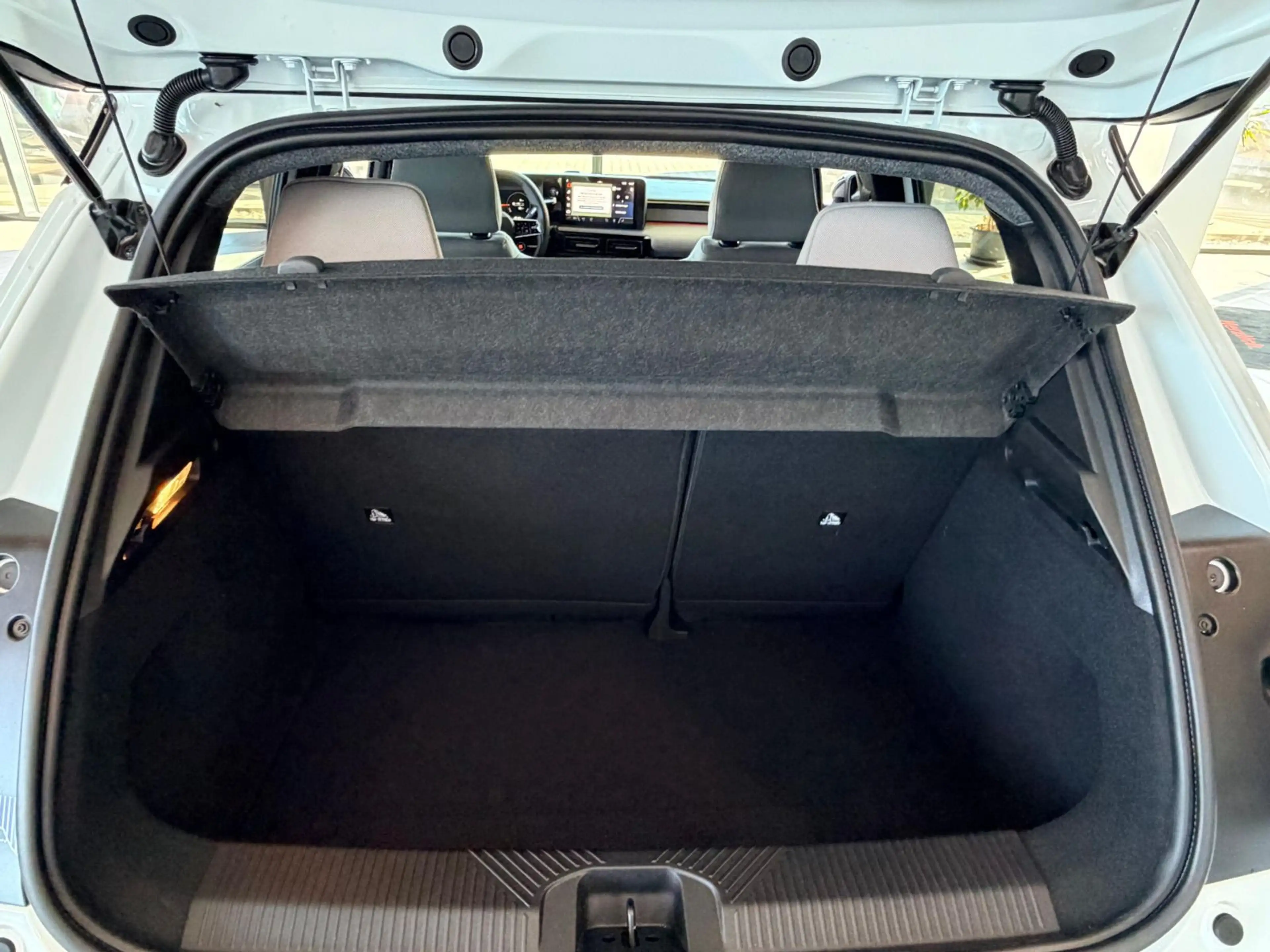 Nissan Micra Advance 40 kWh WINTER SPORT ZEN — photo 10