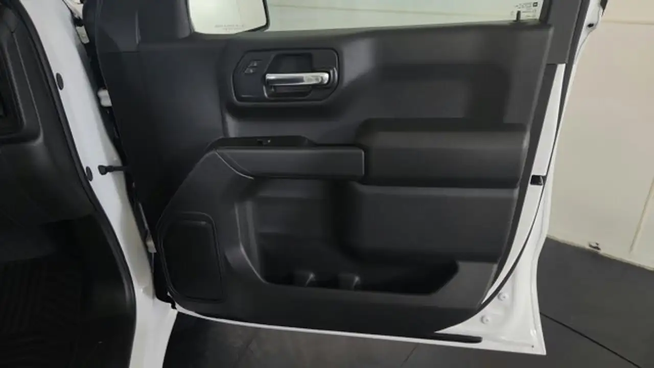 Chevrolet Silverado 1500 photo Chevrolet Silverado 1500
