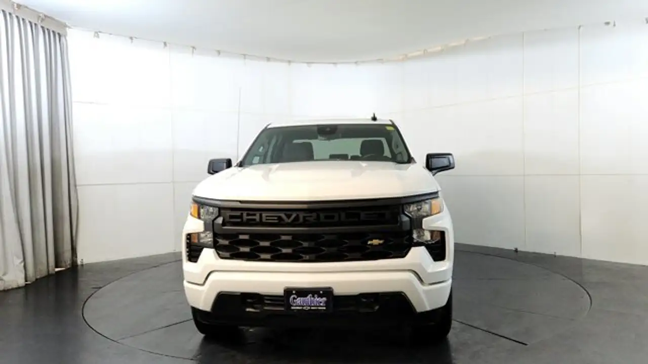 Chevrolet Silverado 1500 photo Chevrolet Silverado 1500