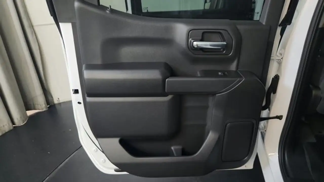 Chevrolet Silverado 1500 photo Chevrolet Silverado 1500