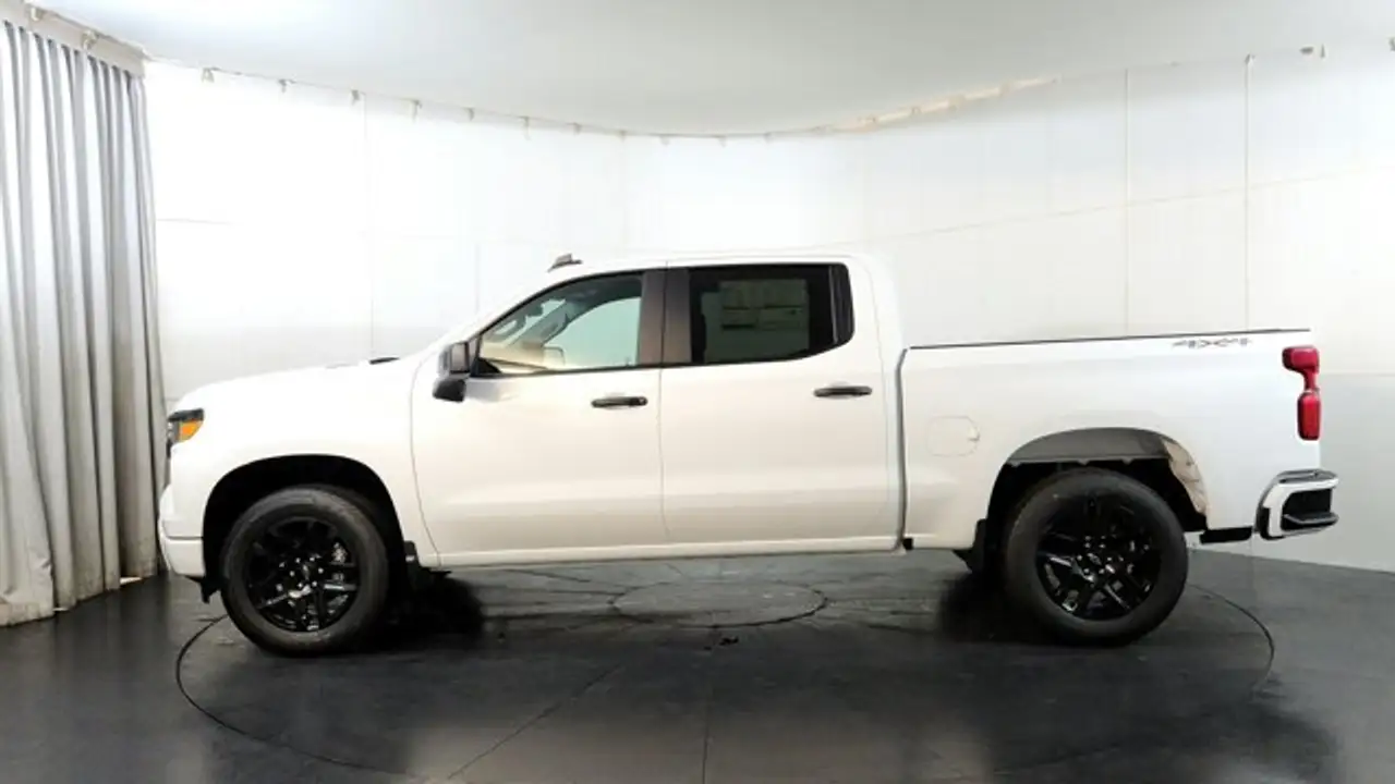 Chevrolet Silverado 1500 photo Chevrolet Silverado 1500