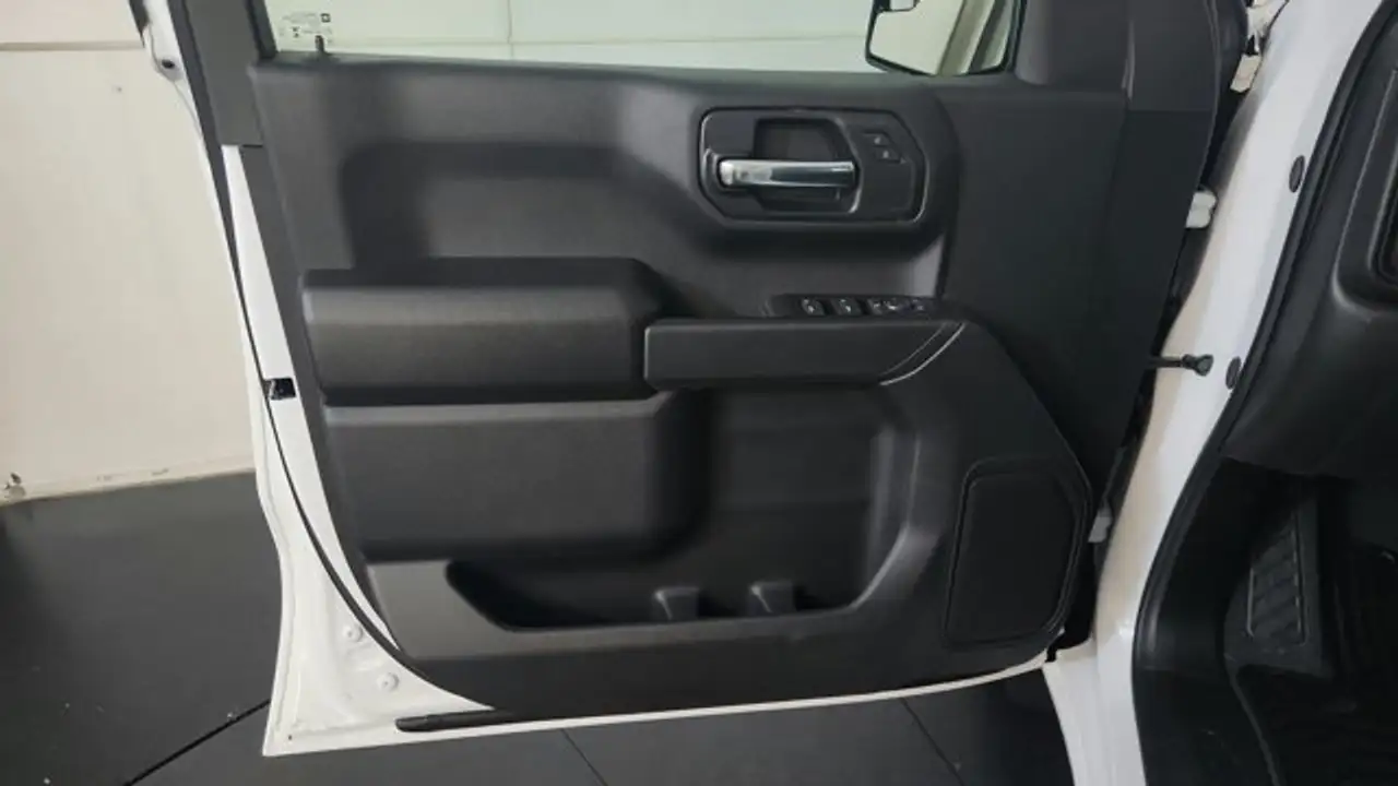 Chevrolet Silverado 1500 photo Chevrolet Silverado 1500