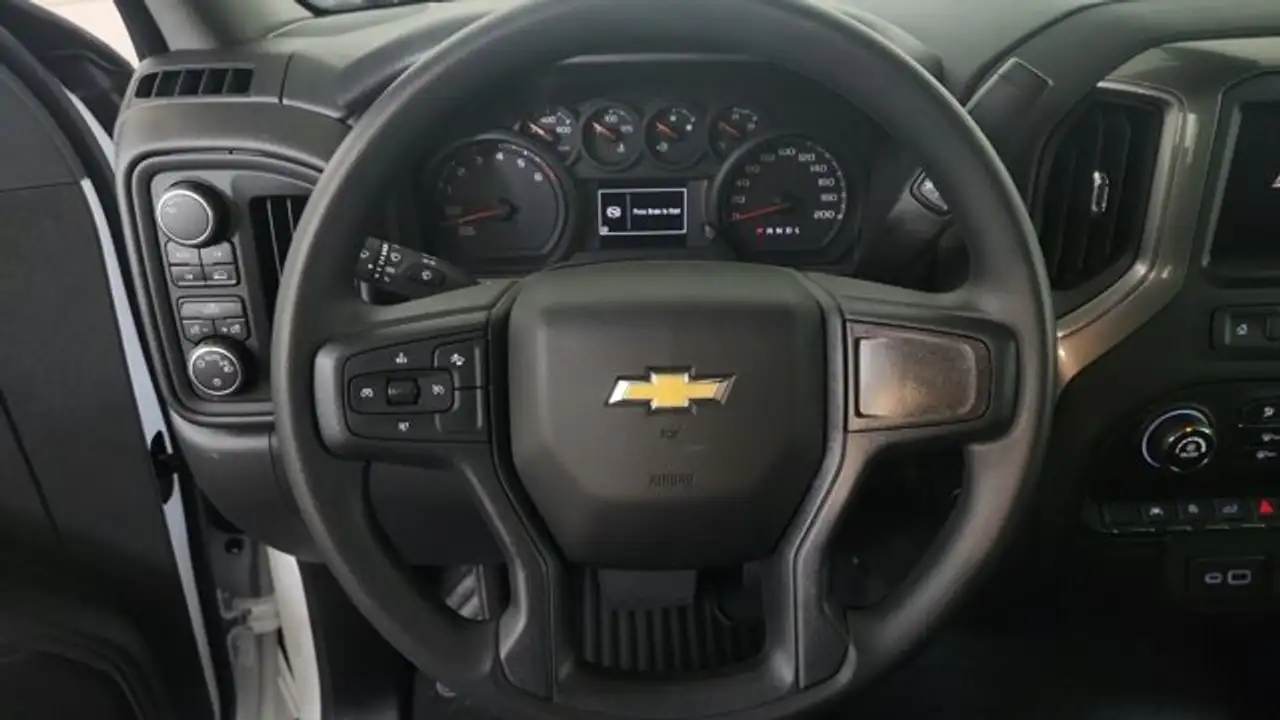 Chevrolet Silverado 1500 photo Chevrolet Silverado 1500