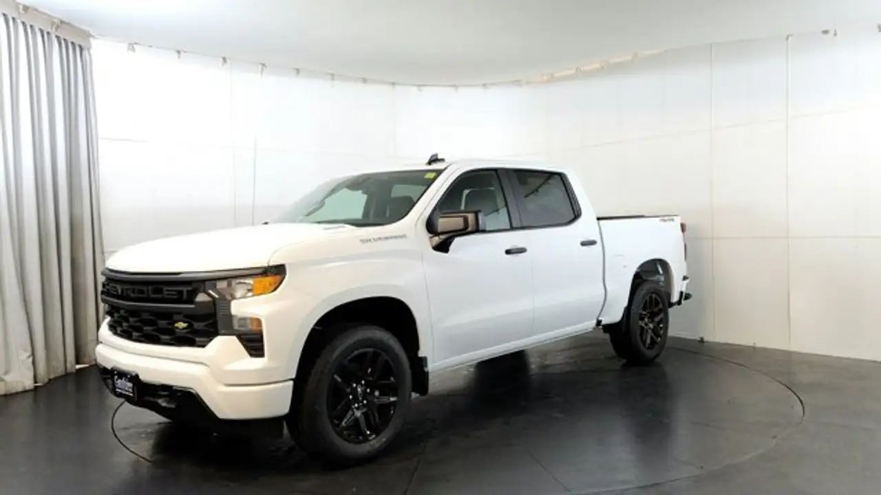 Chevrolet Silverado 1500 photo Chevrolet Silverado 1500