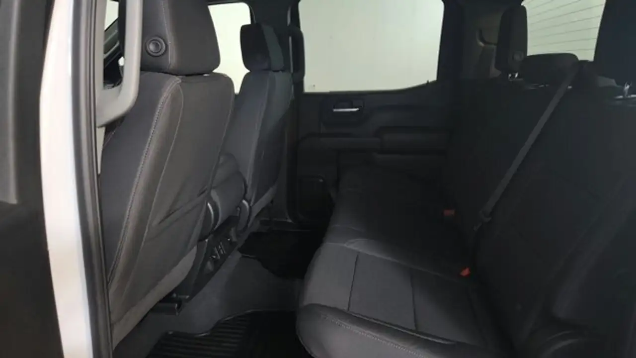 Chevrolet Silverado 1500 photo Chevrolet Silverado 1500