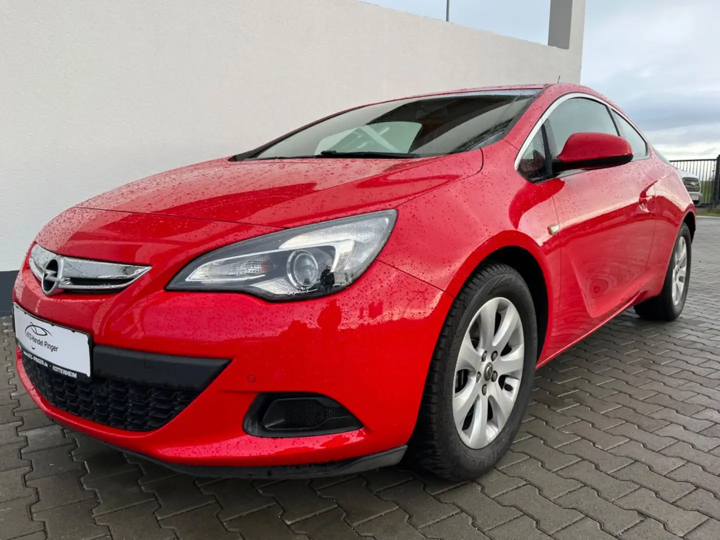 Opel Astra J GTC Basis Red - 2