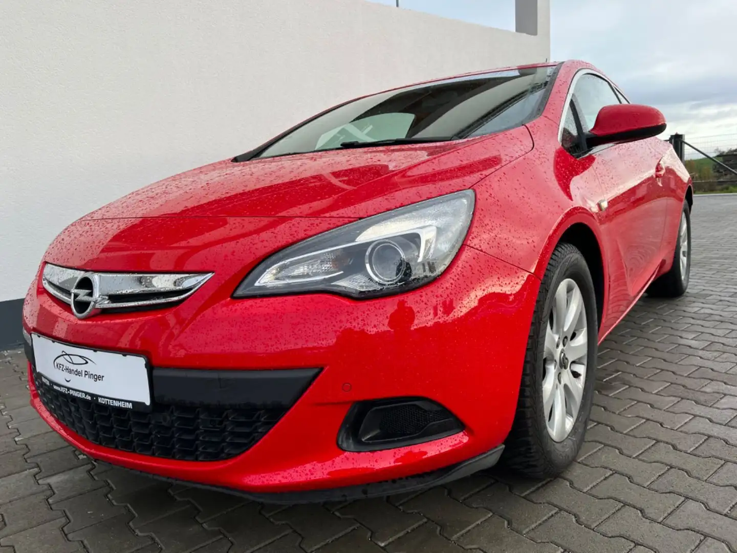 Opel Astra J GTC Basis Red - 1