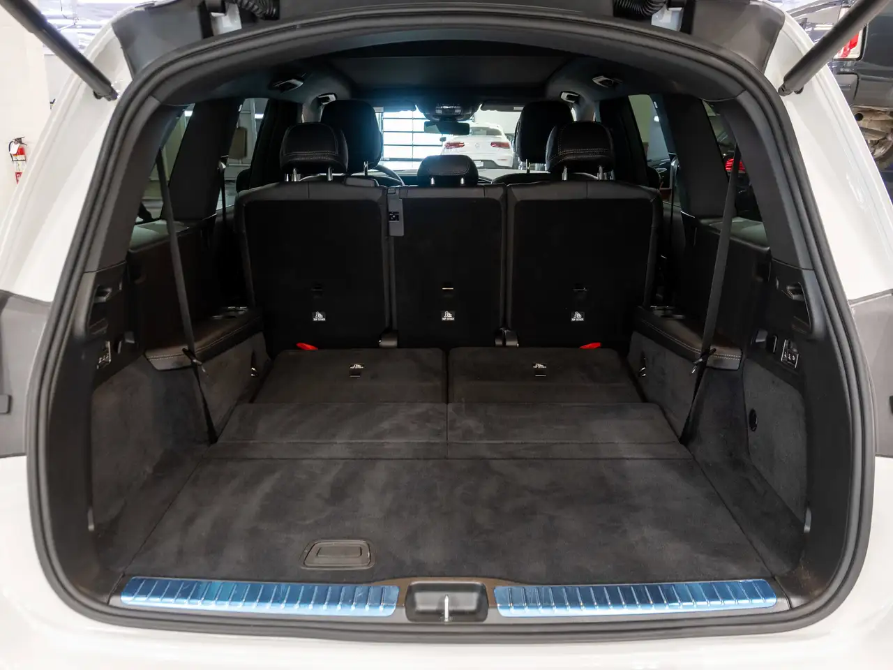 Mercedes-Benz GLS снимка Mercedes-Benz GLS