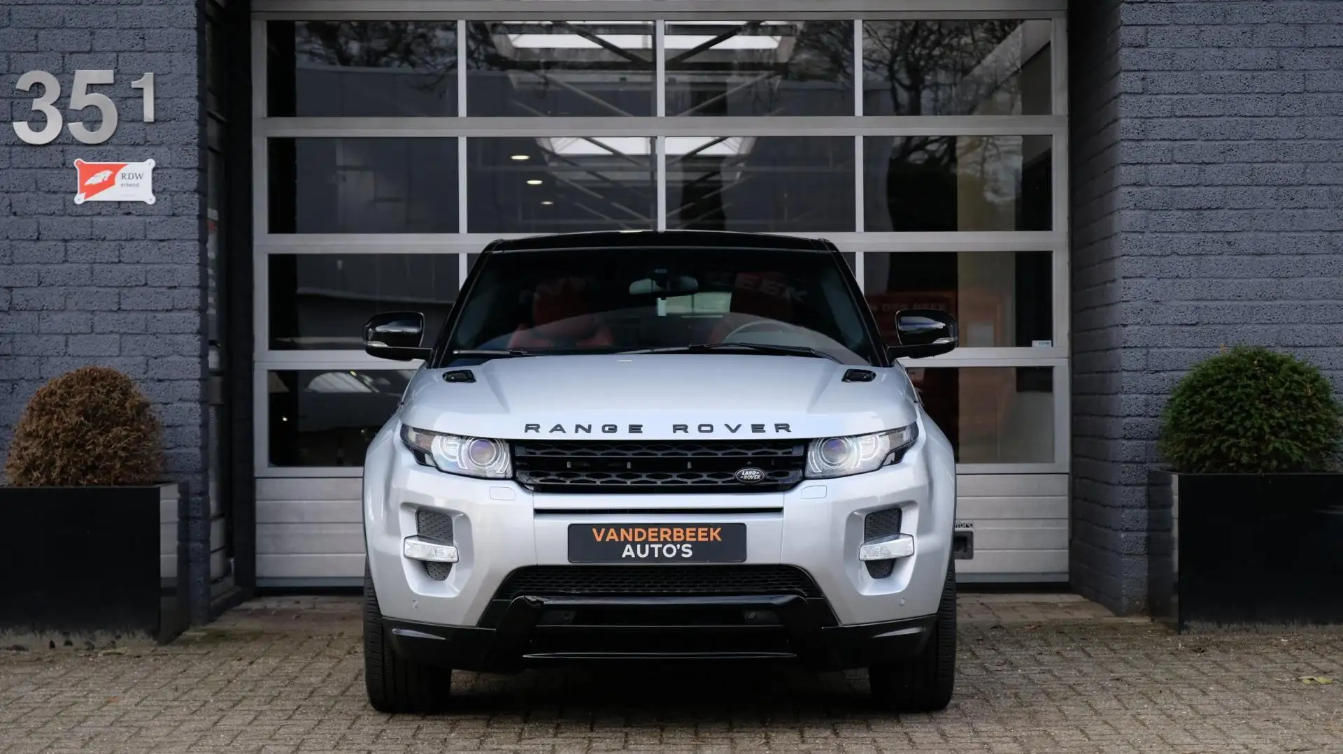 Land Rover Range Rover Evoque Coupé 2.0 Si 4WD Prestige Dynamic Panorama Grijs - 2