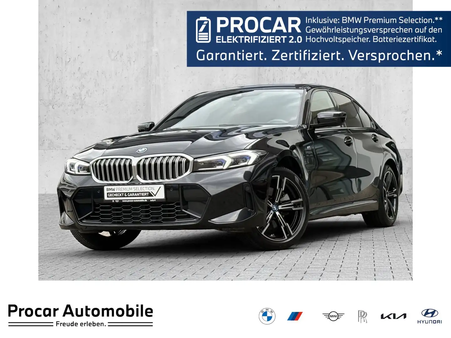 BMW 330 e M Sport DA PA Glasd. AHK RFK HuD HiFi 18"LM Schwarz - 1