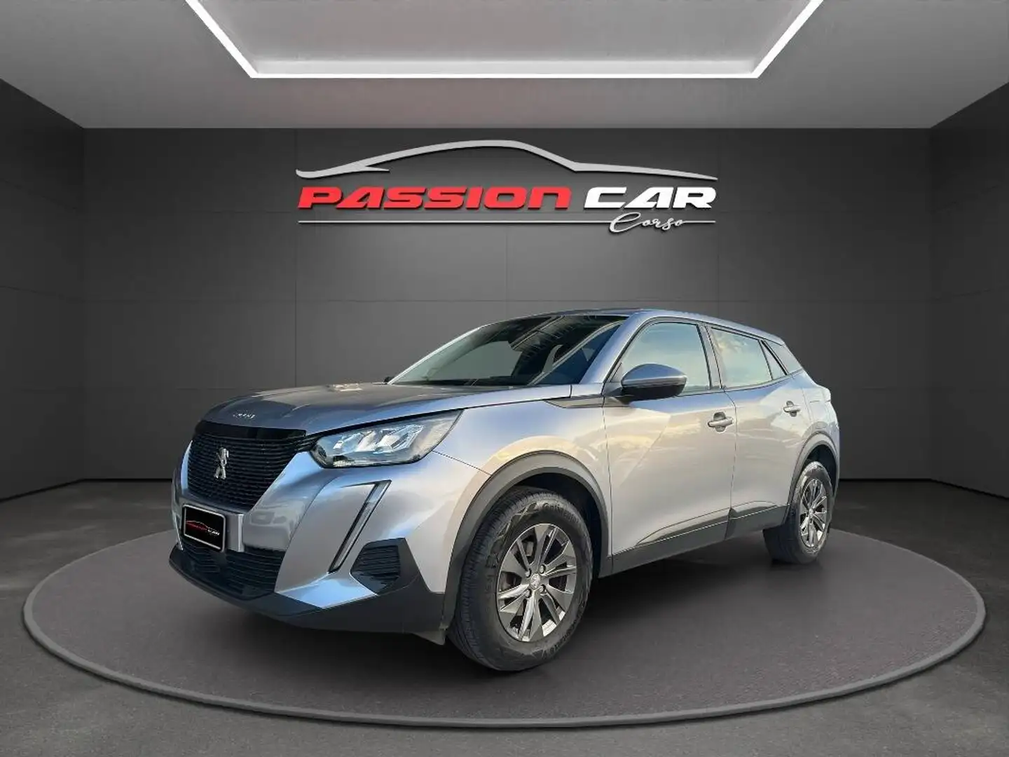 Peugeot 2008 1.2 puretech Active Pack s&s 100cv Gris - 2