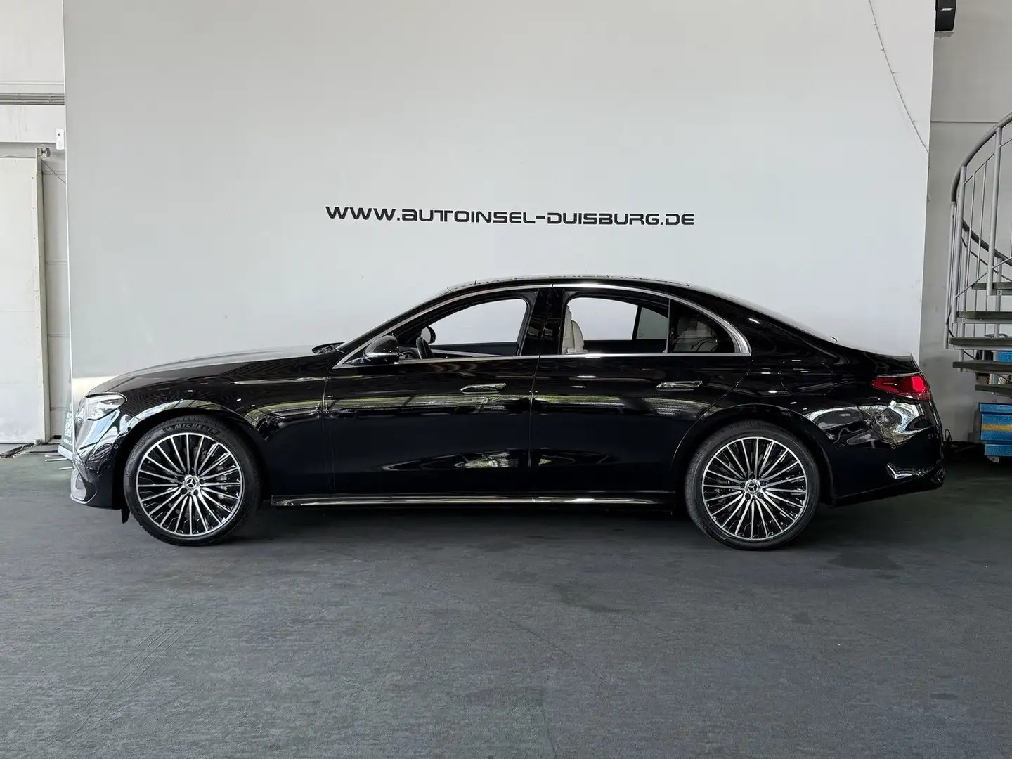 Mercedes-Benz E 400 e 4Matic AMG Line Advanced Plus Pano Burmes Negro - 2