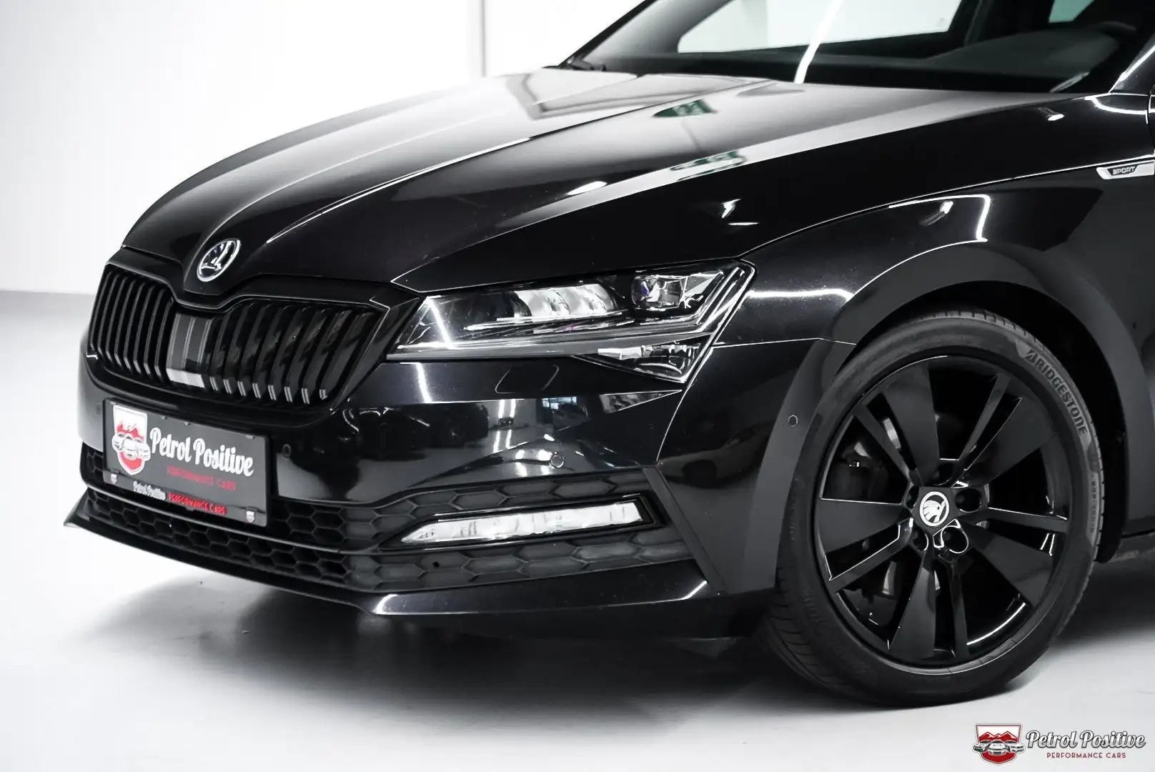 Skoda Superb 2.0 TDI SportLine Black Edition Schwarz - 2
