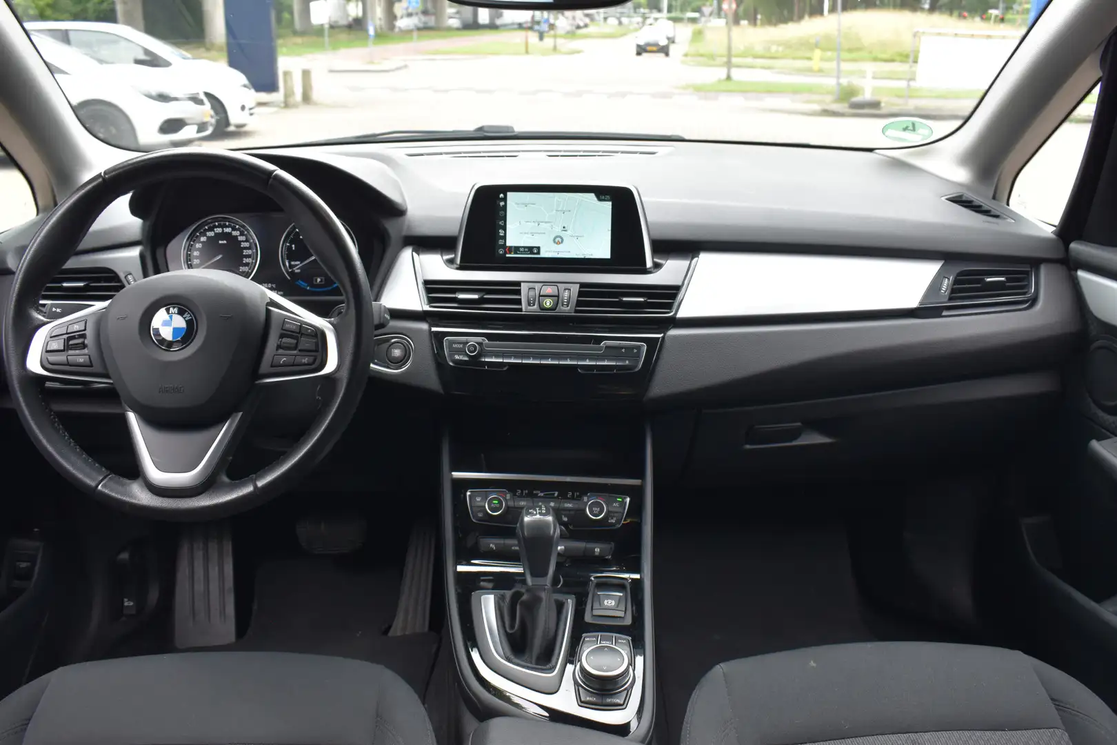 BMW 225 2-serie Active Tourer 225xe iPerformance Executive Blauw - 2