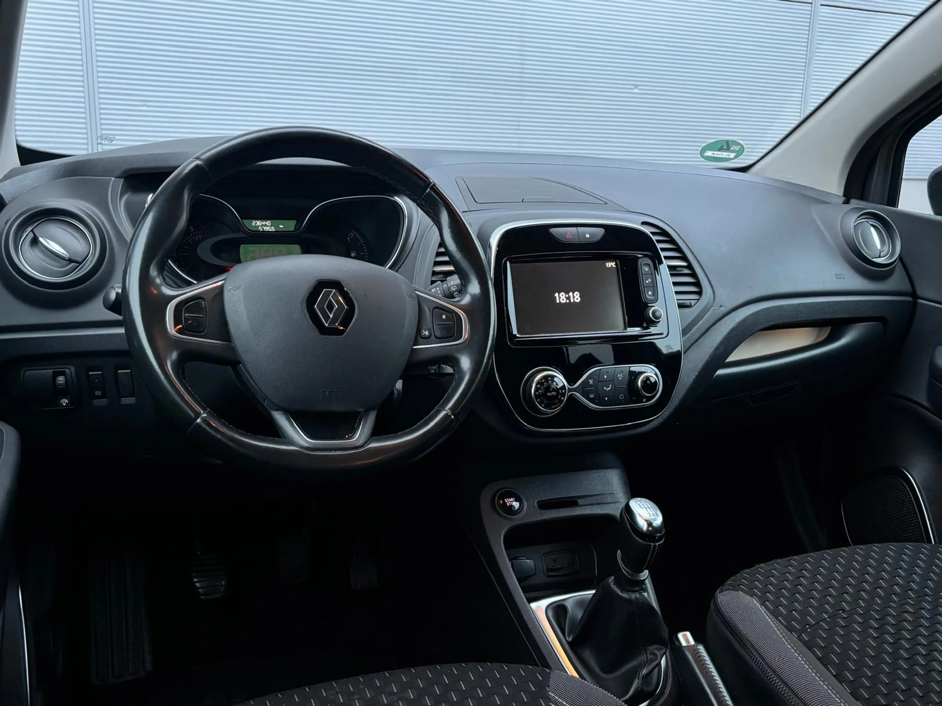 Renault Captur 1.2 TCe Intens| Clima| Cruise| Keyless| Camera| — photo 8