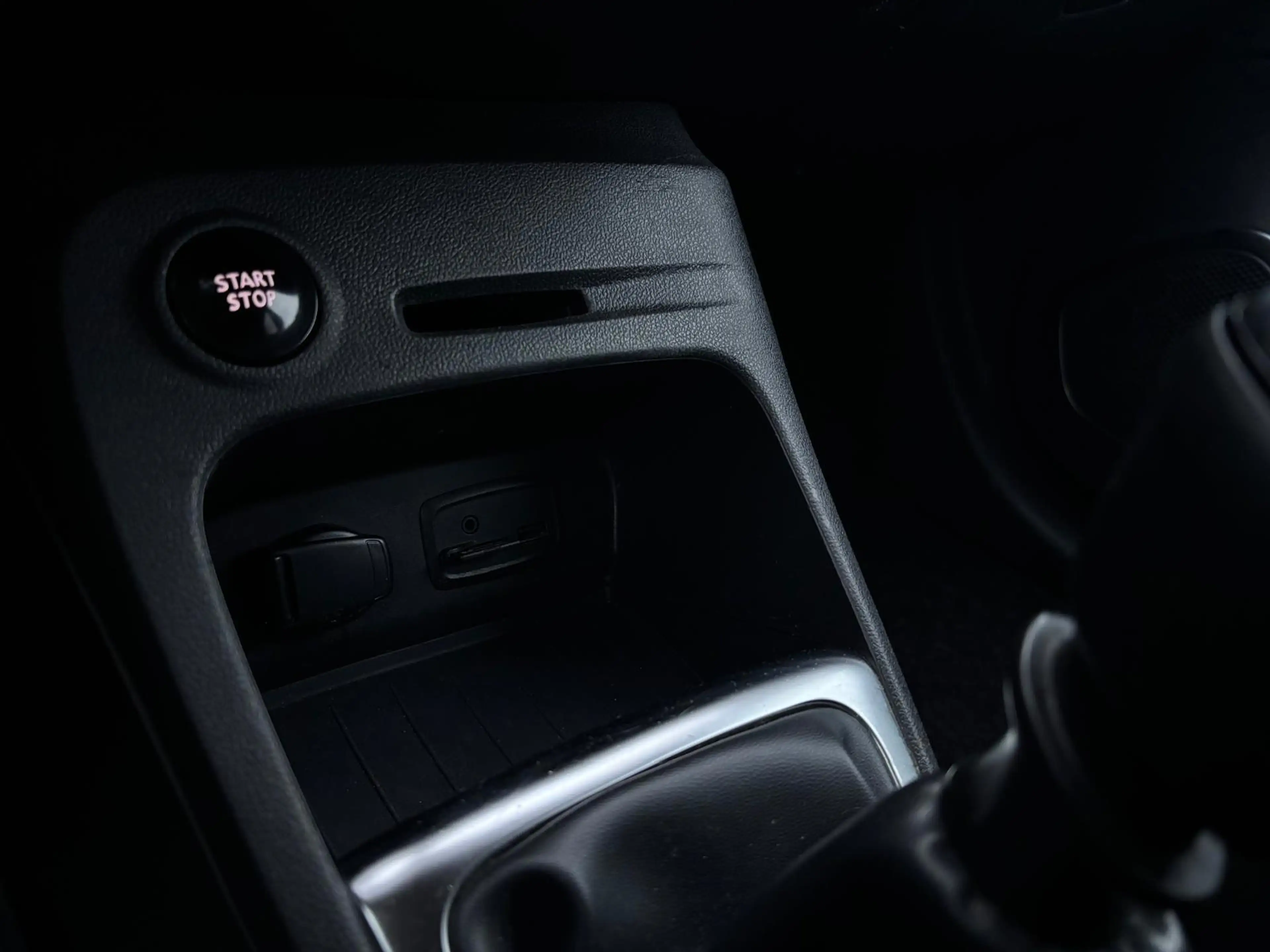 Renault Captur 1.2 TCe Intens| Clima| Cruise| Keyless| Camera| — photo 13