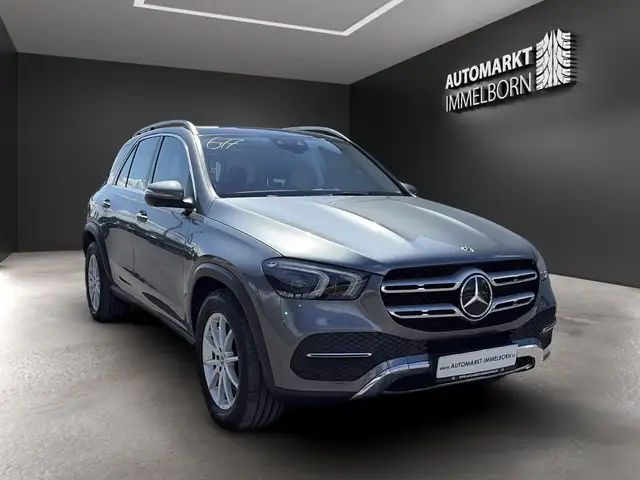 Mercedes-Benz GLE view 2