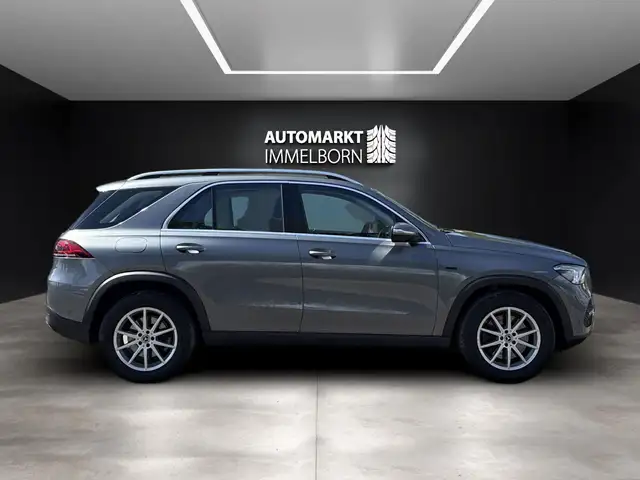 Mercedes-Benz GLE view 6