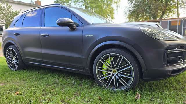 Imagine Porsche Cayenne Turbo S E-Hybrid,Approved,foliert,voll Ausstattung