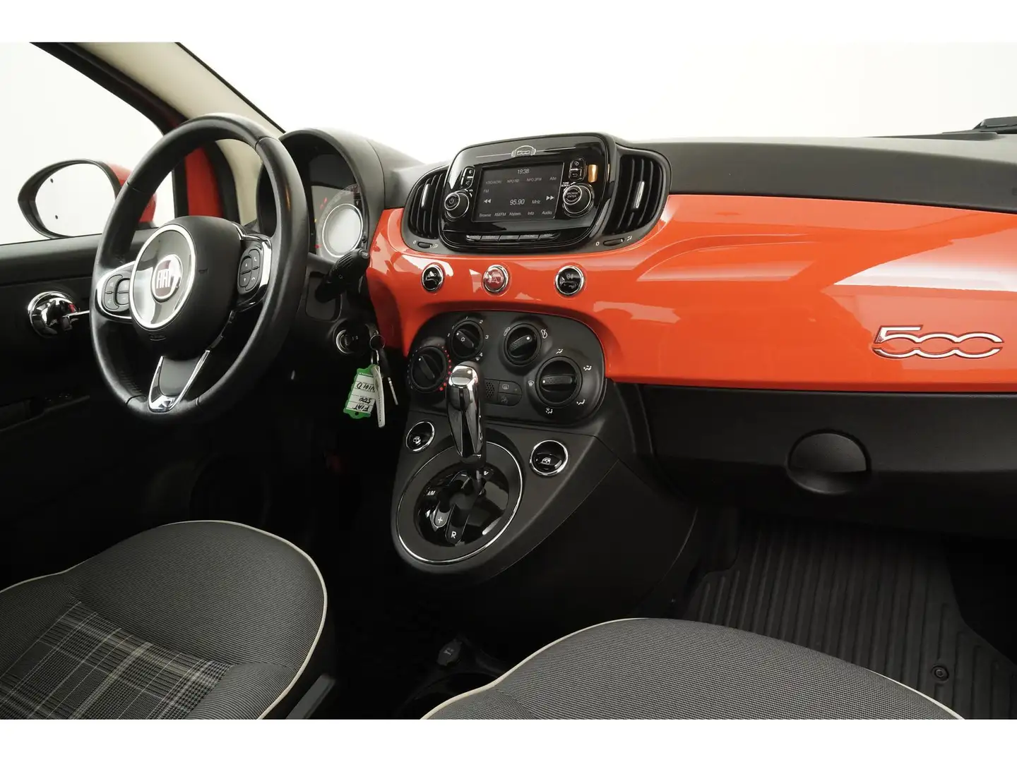 Fiat 500 0.9 TwinAir Turbo Lounge Automaat | Panoramadak | Red - 2