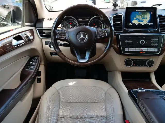 Mercedes-Benz Gle view 13