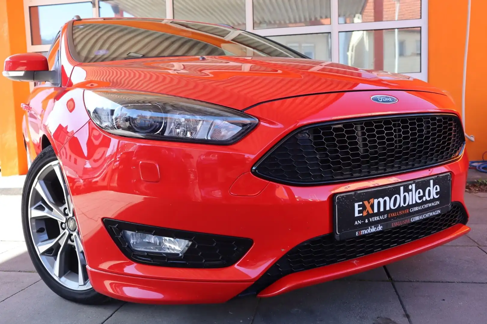 Ford Focus FOCUS TURNIER* ST-LINE* BI-XENON* WINTERPAKET* Rot - 1