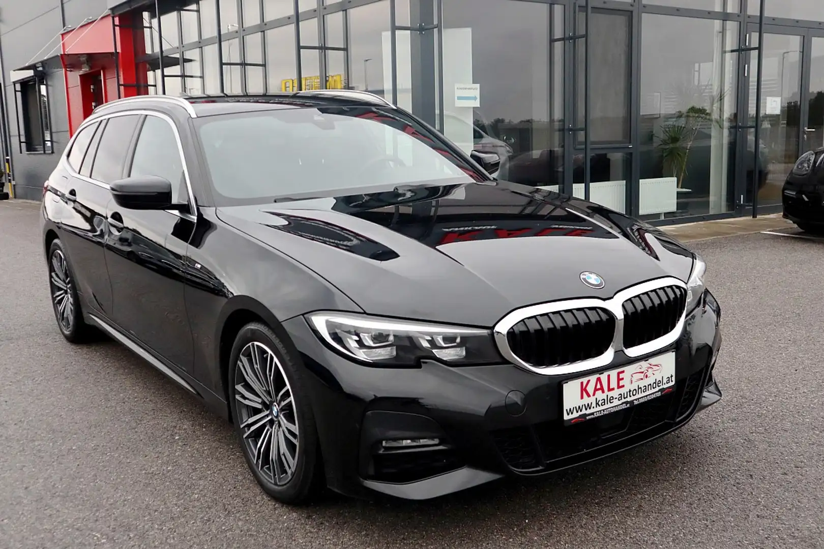 BMW 320 d Touring 48 V Aut. *M-Sportpaket*1.Besitz*LEDE... Schwarz - 2