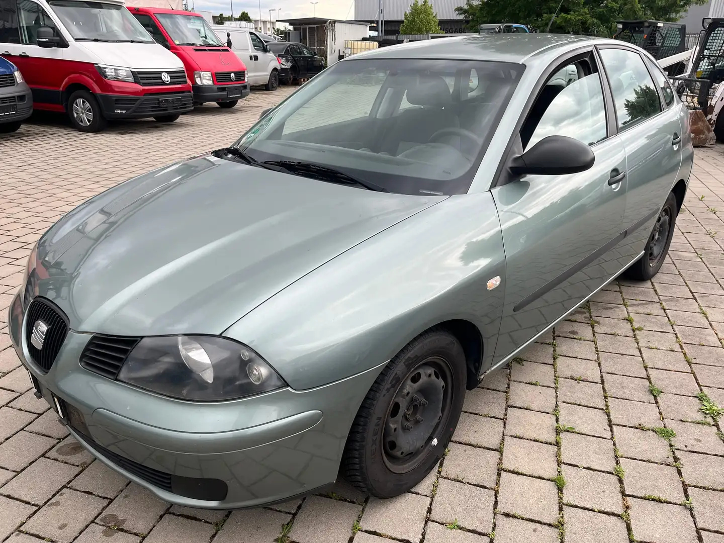 SEAT Ibiza 1.4 16V Fresh Grün - 1