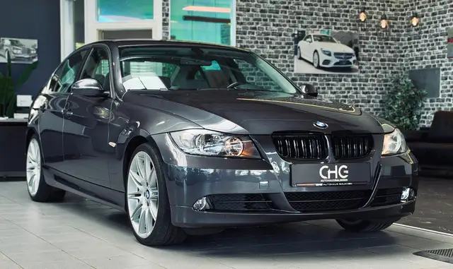 BMW 325 i SCHECKHEFT|SHZ