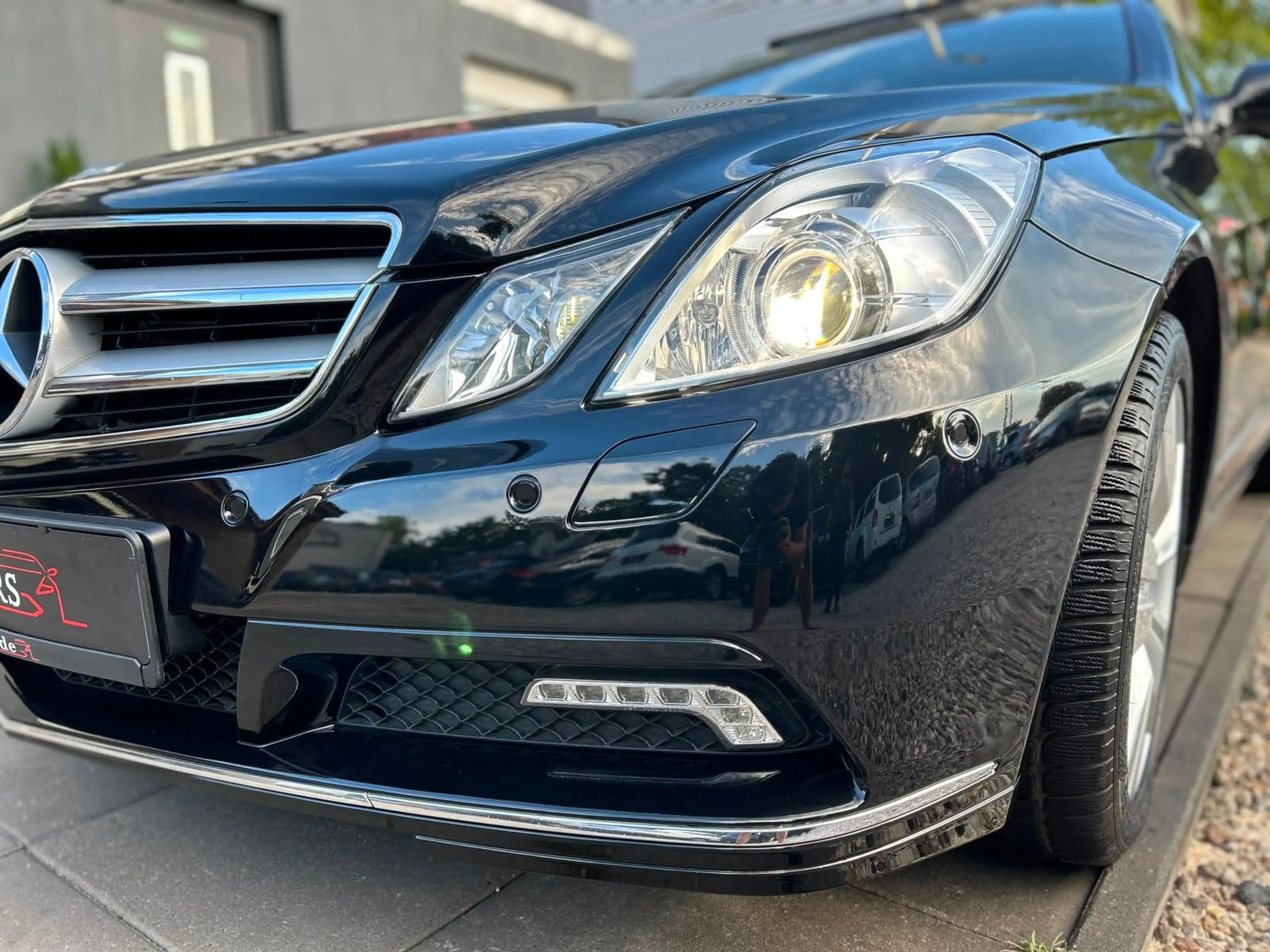 Mercedes-Benz E 350 CDI Coupe/I.HD/PANO/NAVI/TEMP/XEN/LED/SHZ/ — photo 9