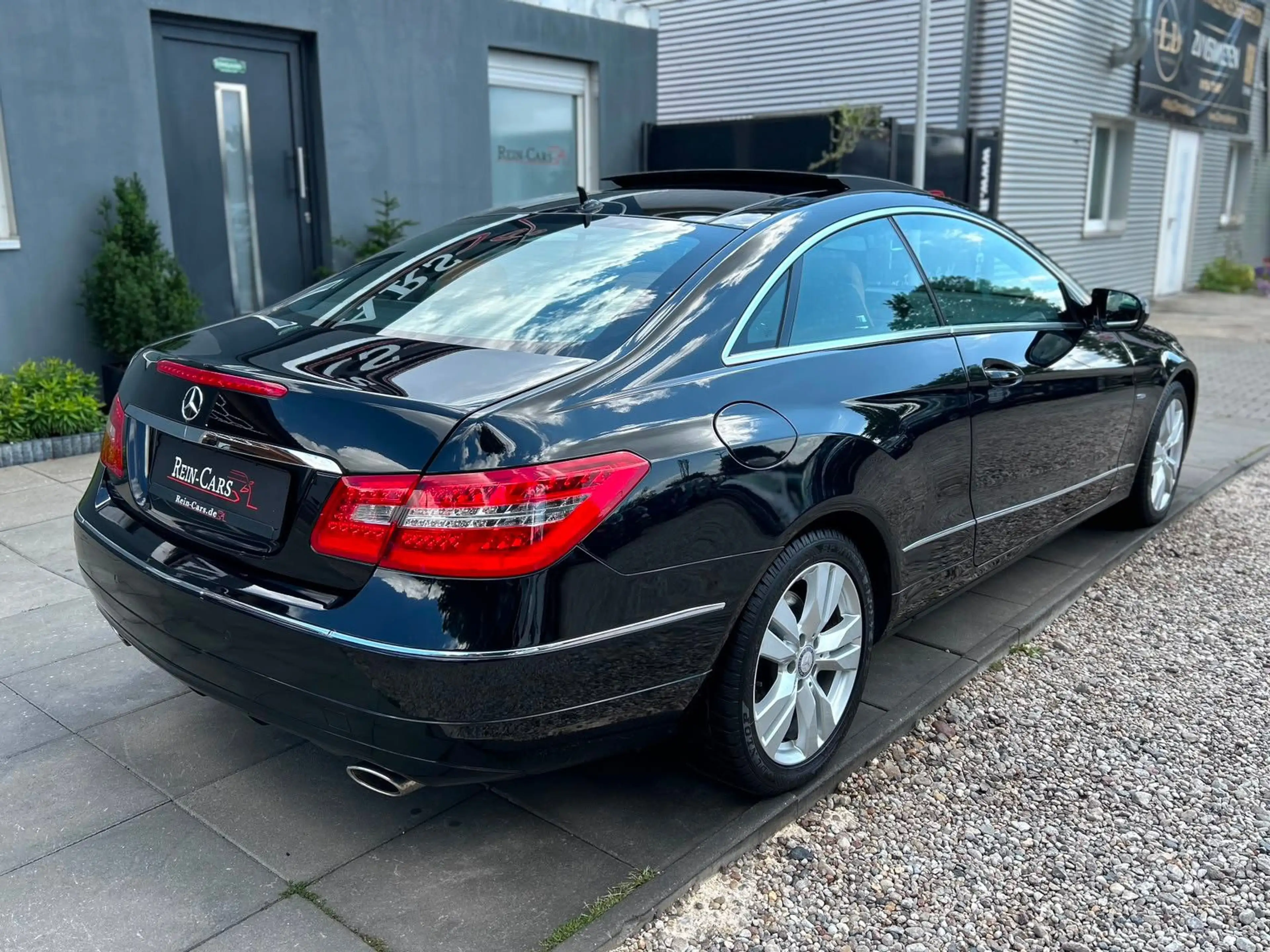 Mercedes-Benz E 350 CDI Coupe/I.HD/PANO/NAVI/TEMP/XEN/LED/SHZ/ — photo 6